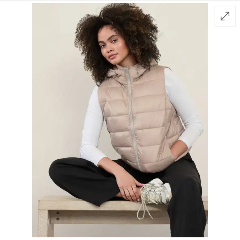 New: Athleta Aire Puffer Vest or Gilet. Water Repellent. Size XL or 16